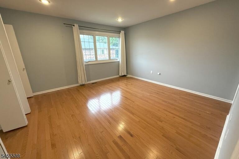 Property listing MLS 4048753 photo 5