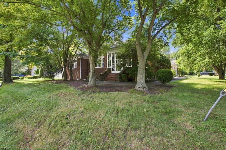 Property listing MLS 4048762 photo 26
