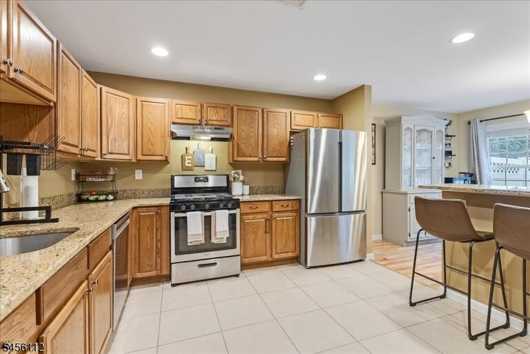 Property listing MLS 4048783 photo 10