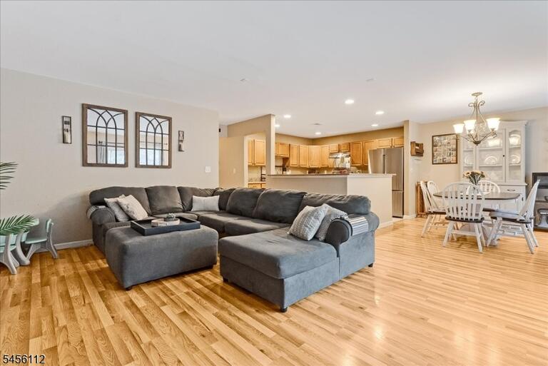 Property listing MLS 4048783 photo 7