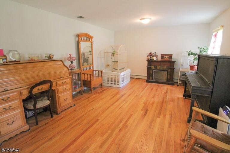 Property listing MLS 4048787 photo 14