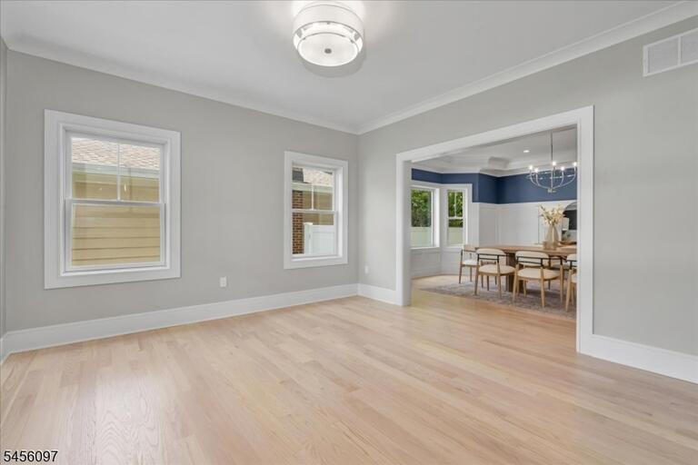 Property listing MLS 4048825 photo 17