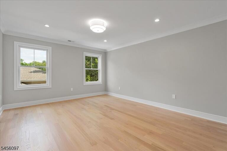 Property listing MLS 4048825 photo 34