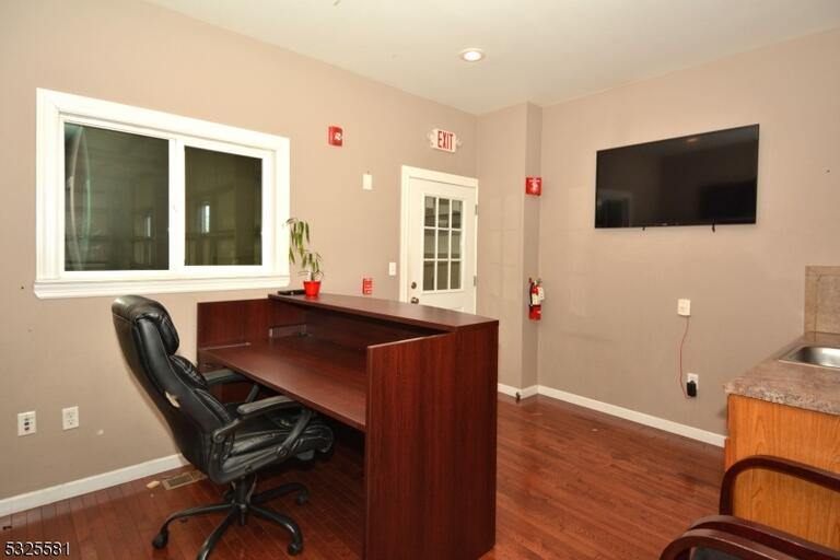 Property listing MLS 4048831 photo 17