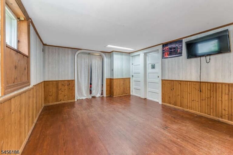 Property listing MLS 4048832 photo 26