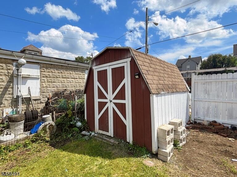 Property listing MLS 4048835 photo 26