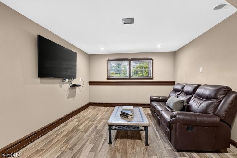 Property listing MLS 4048844 photo 23
