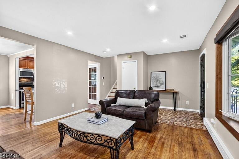 Property listing MLS 4048844 photo 7
