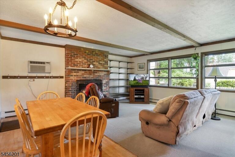 Property listing MLS 4048858 photo 12