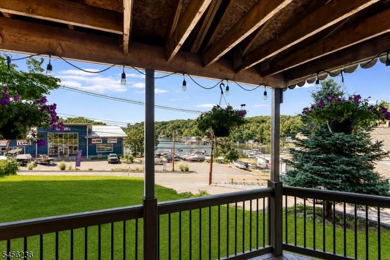 Property listing MLS 4048873 photo 25