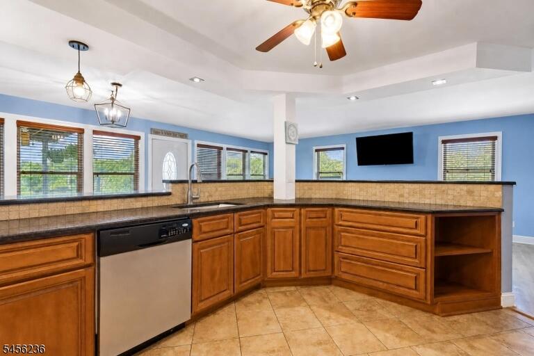 Property listing MLS 4048873 photo 8
