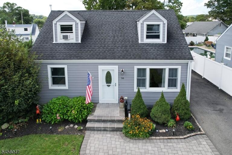 Property listing MLS 4048874 photo 2