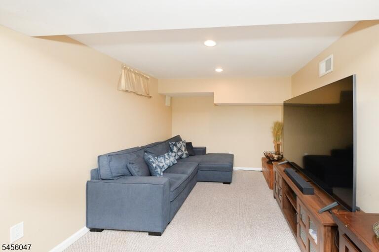 Property listing MLS 4048874 photo 23