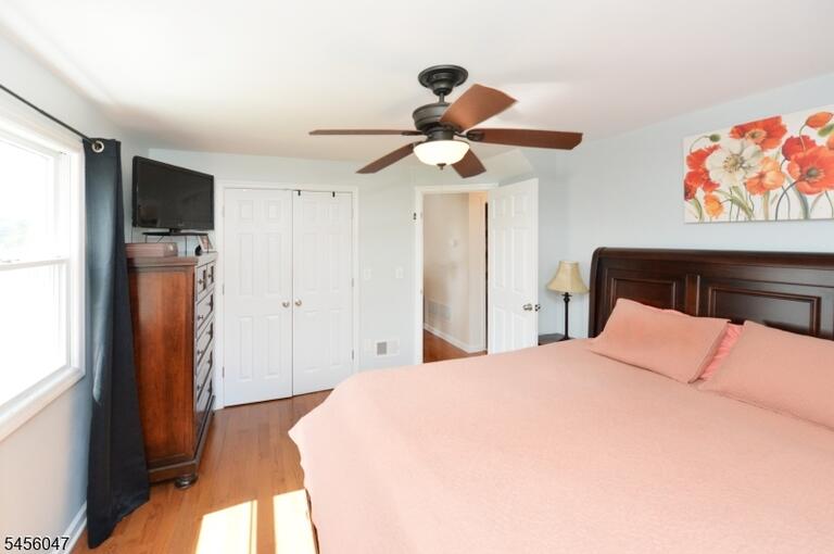Property listing MLS 4048874 photo 9