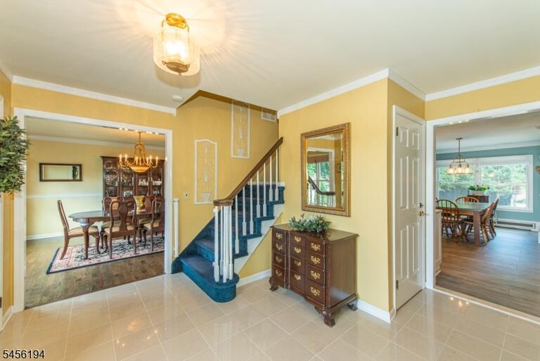 Property listing MLS 4048875 photo 3