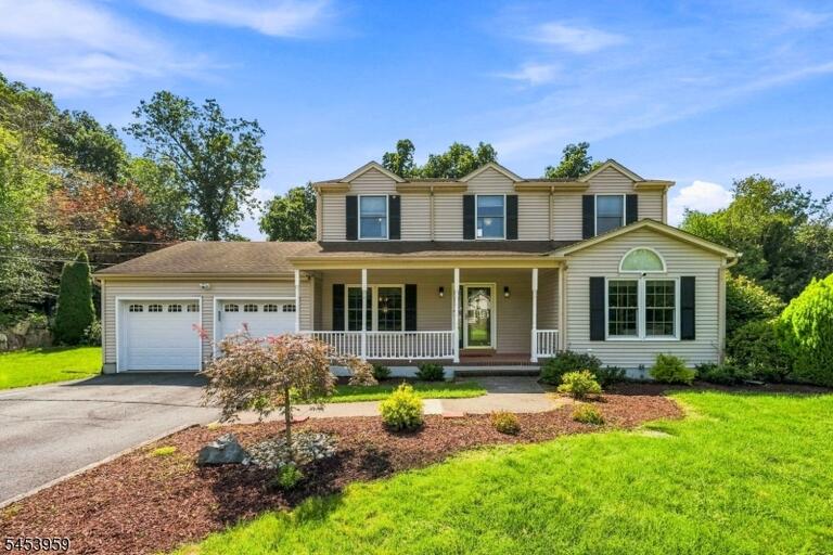 Property listing MLS 4048876 photo 1