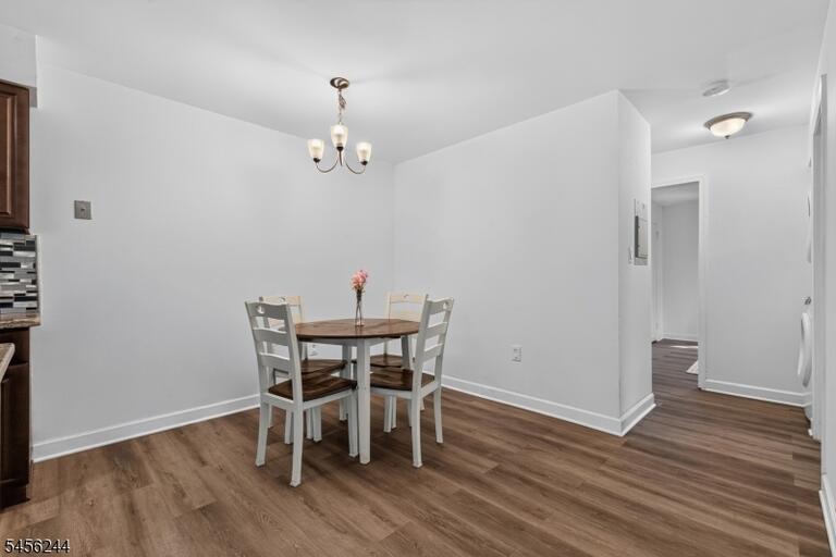 Property listing MLS 4048881 photo 9