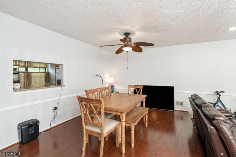 Property listing MLS 4048882 photo 10