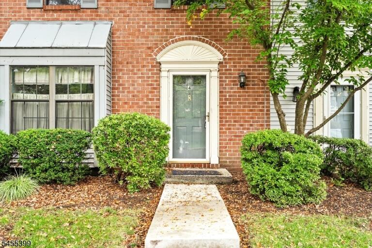 Property listing MLS 4048882 photo 3