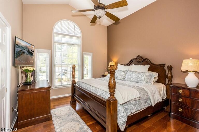 Property listing MLS 4048892 photo 15