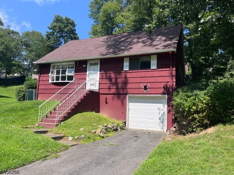 Property listing MLS 4048893 photo 1
