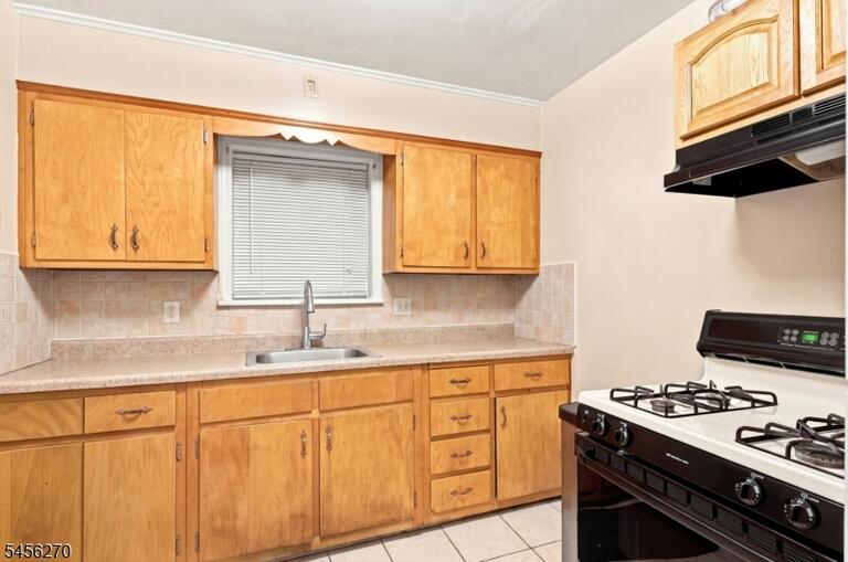 Property listing MLS 4048895 photo 8
