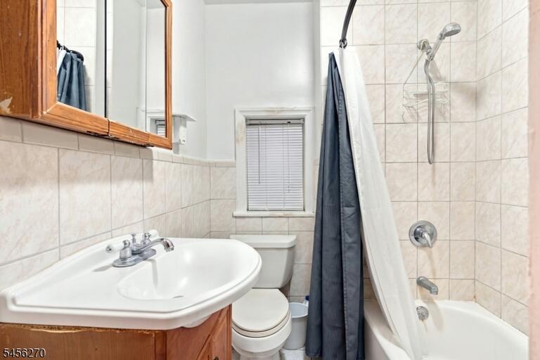 Property listing MLS 4048895 photo 9