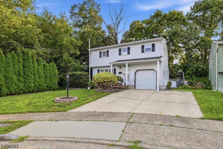 Property listing MLS 4048908 photo 2