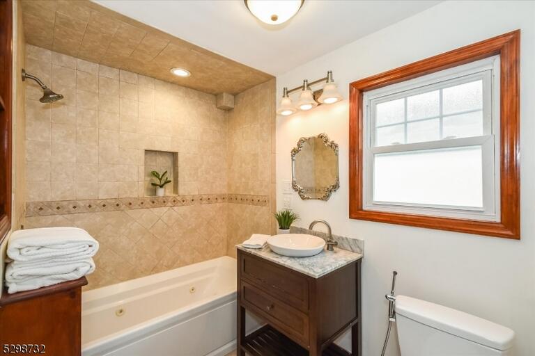 Property listing MLS 4048926 photo 20
