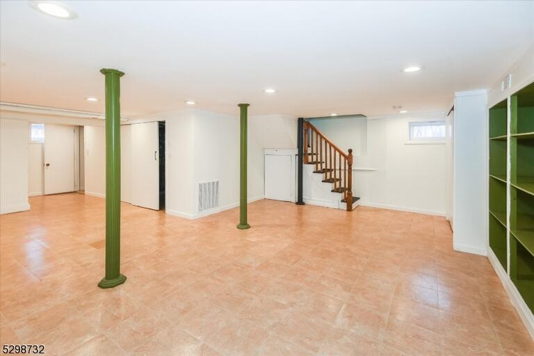 Property listing MLS 4048926 photo 24