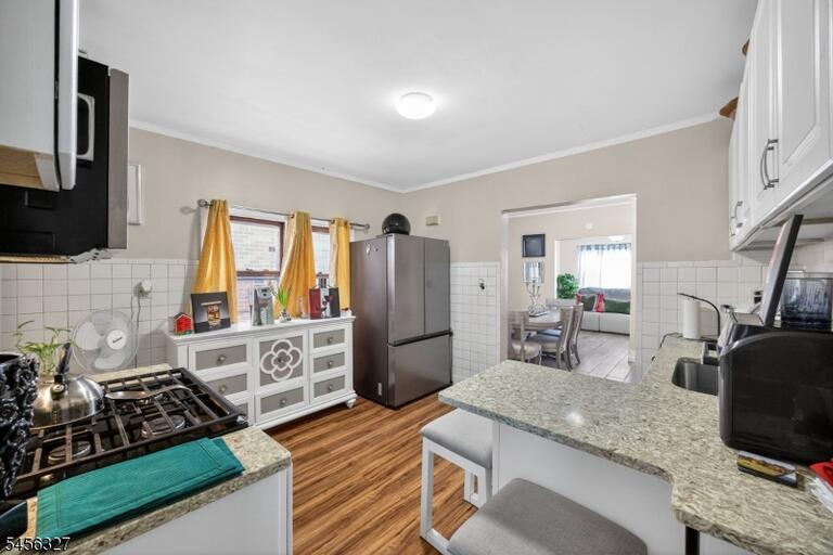 Property listing MLS 4048944 photo 5