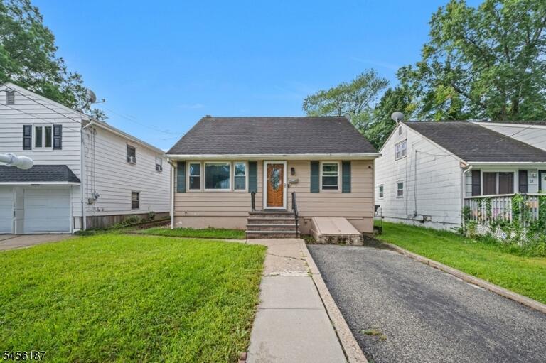 Property listing MLS 4048948 photo 1