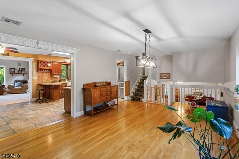 Property listing MLS 4048966 photo 12