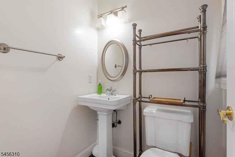 Property listing MLS 4048966 photo 9