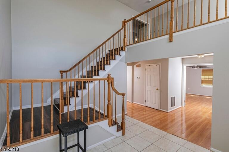 Property listing MLS 4048979 photo 4
