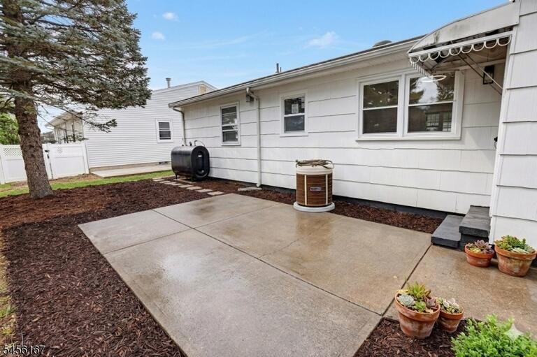 Property listing MLS 4048999 photo 34