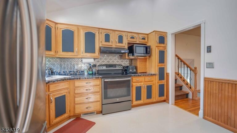 Property listing MLS 4049004 photo 14