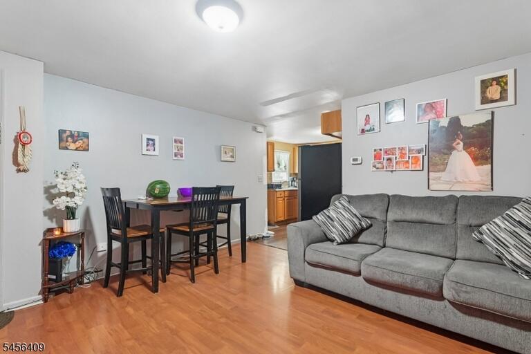 Property listing MLS 4049015 photo 8
