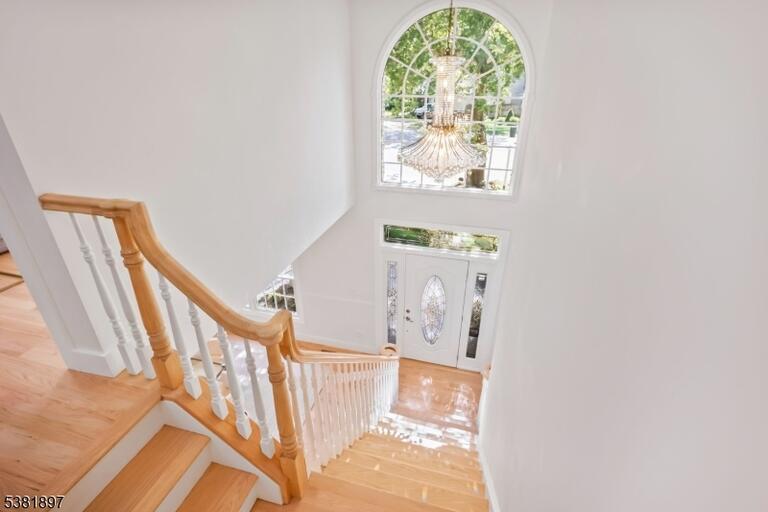 Property listing MLS 4049034 photo 24
