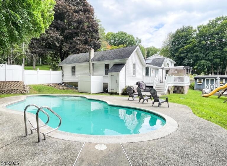 Property listing MLS 4049049 photo 6