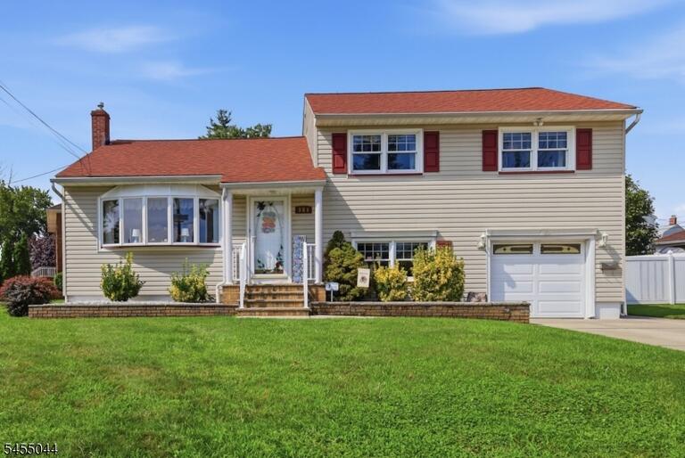 Property listing MLS 4049077 photo 1