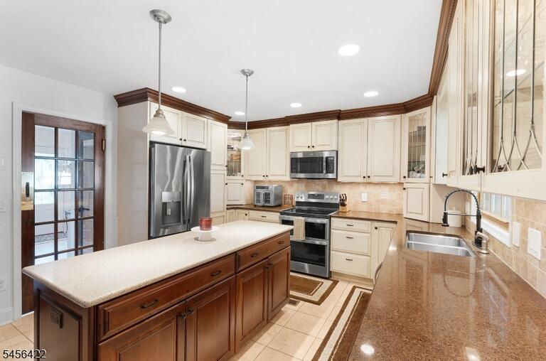 Property listing MLS 4049083 photo 7