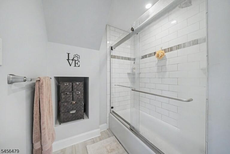 Property listing MLS 4049093 photo 22