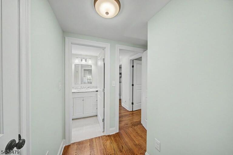 Property listing MLS 4049093 photo 28