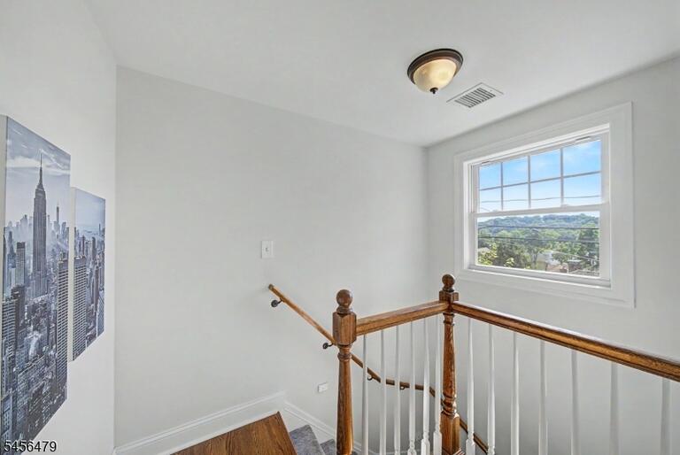 Property listing MLS 4049093 photo 35