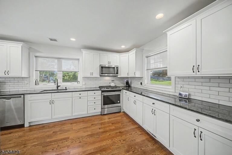 Property listing MLS 4049093 photo 7