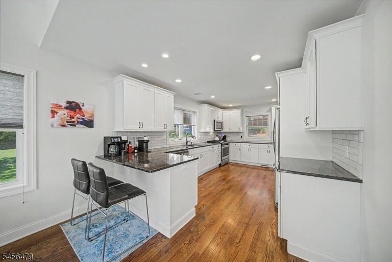 Property listing MLS 4049093 photo 8