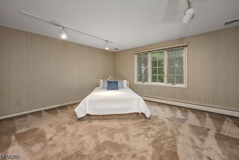 Property listing MLS 4049094 photo 29