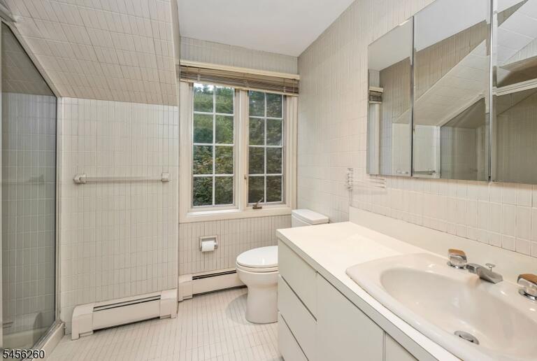 Property listing MLS 4049094 photo 30
