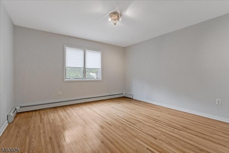 Property listing MLS 4049096 photo 35